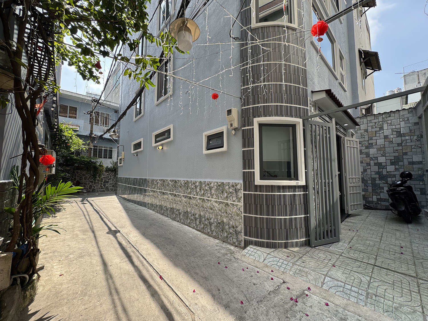 Siêu phẩm biệt thự mini góc 2 mặt tiền, 3 lầu, xây mới 100%, hẻm đẹp khu cao cấp Lê Văn Sỹ, Quận 3